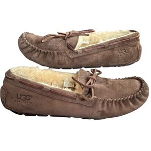 UGG Australia Dakota Brown Indoor Outdoor Moccasin Slippers Womens Size 8